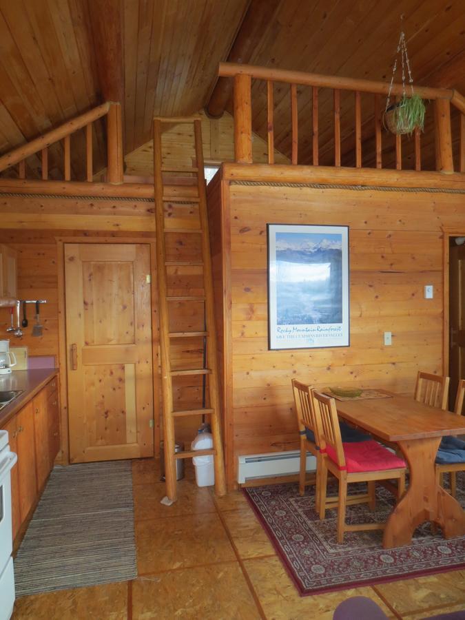 Blaeberry Mountain Lodge Golden Экстерьер фото